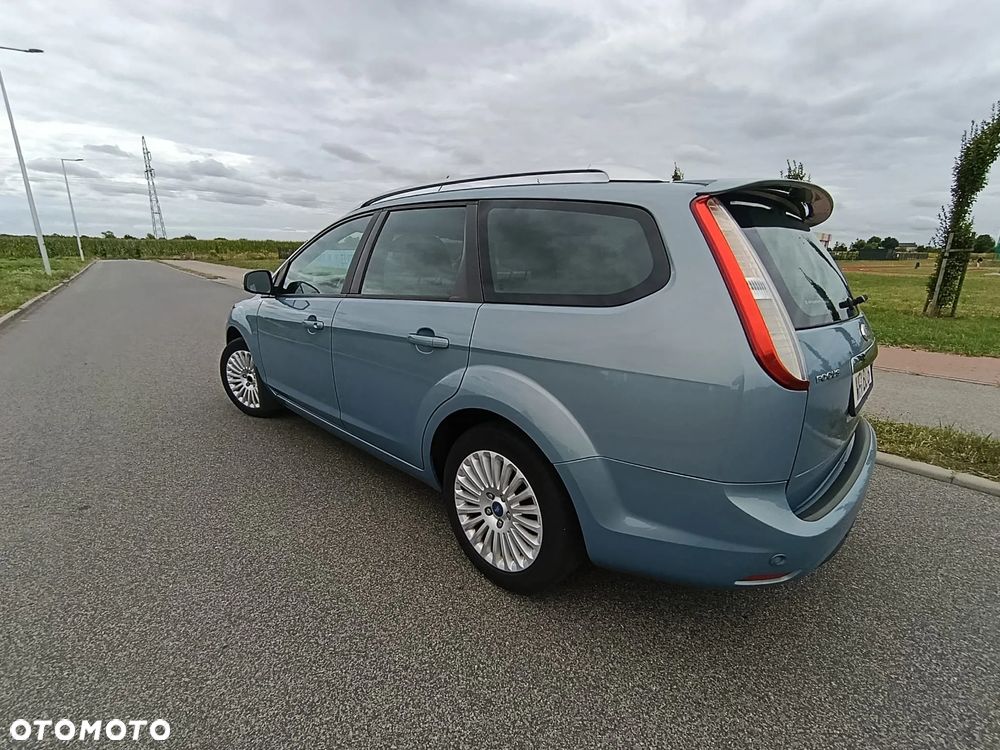 Ford Focus Turnier 1.8 Titanium - 12