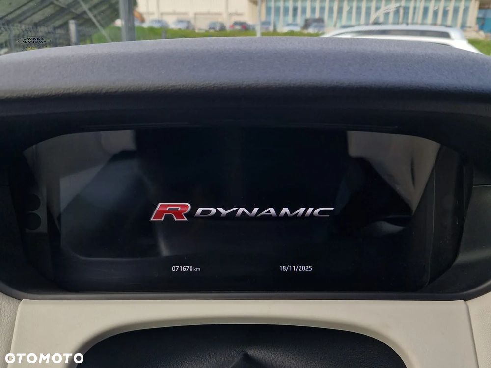 Land Rover Range Rover Velar 2.0 P250 R-Dynamic SE - 13