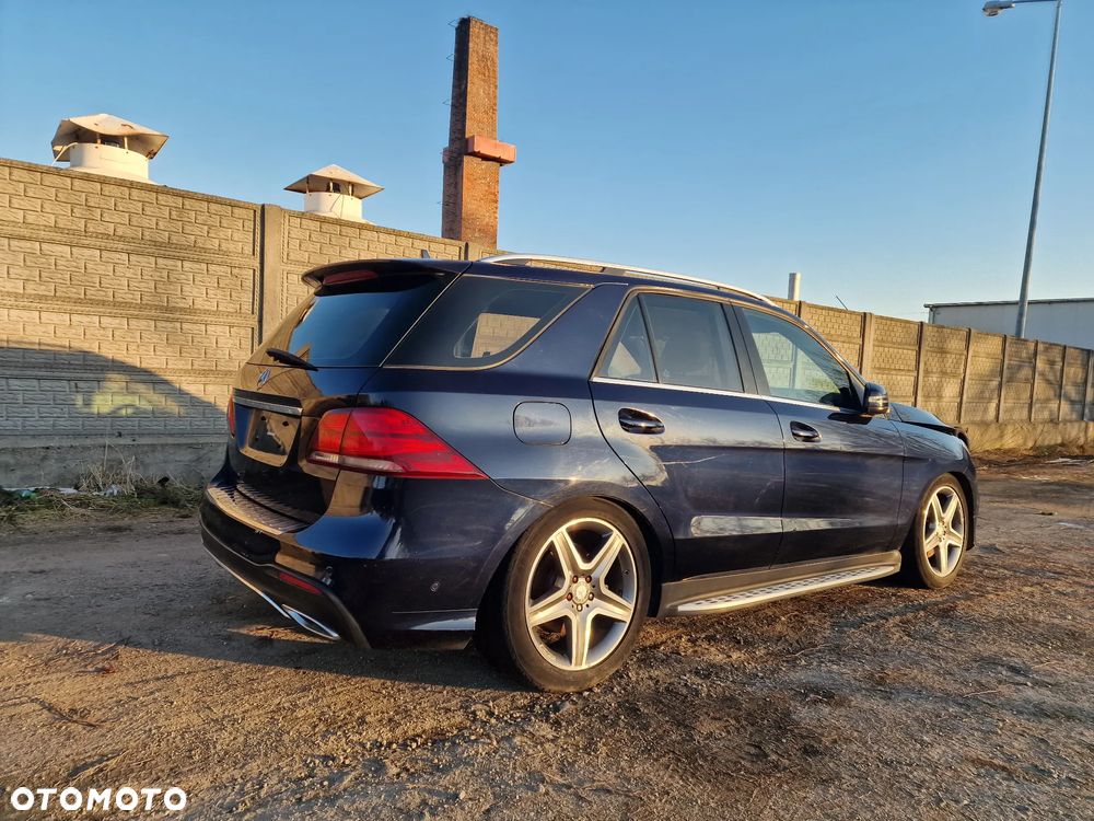 Mercedes-Benz GLE 350 d 4Matic 9G-TRONIC AMG Line - 27