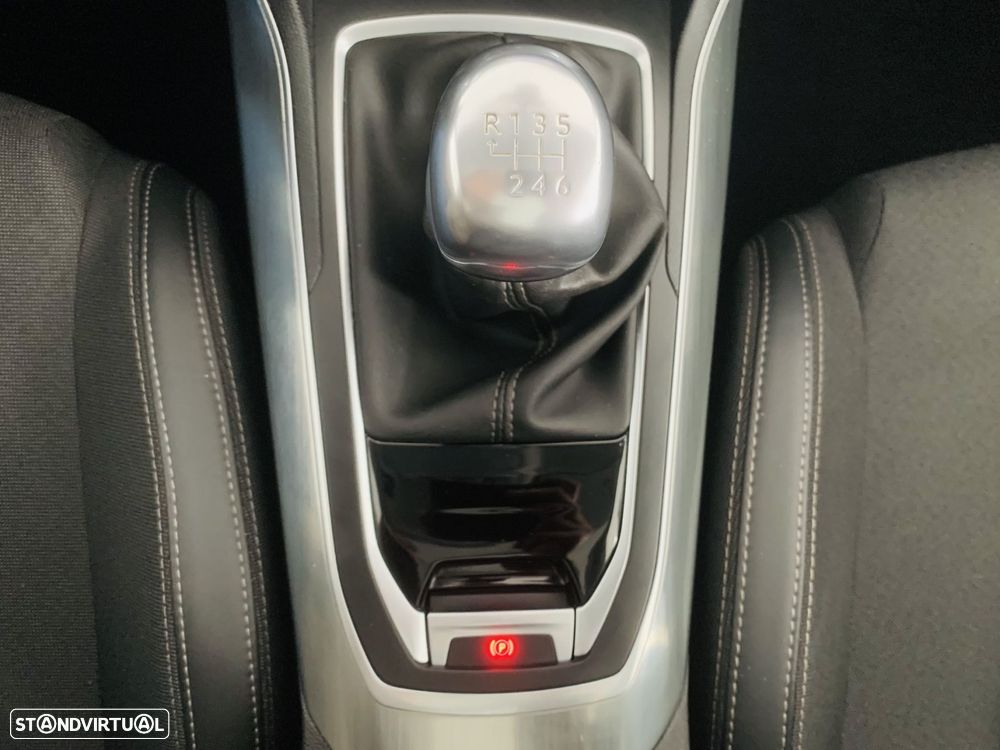 Peugeot 308 SW 1.5 BlueHDi Allure - 25