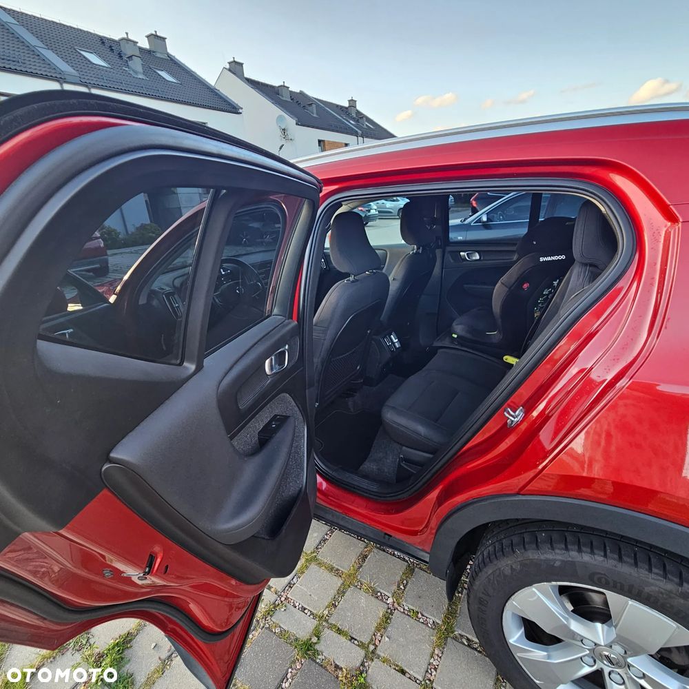 Volvo XC 40 T3 Momentum Pro - 26