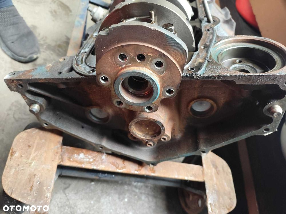 Chevrolet 350 5.7l blok z wałem korbowym tłoki korbowody - 2