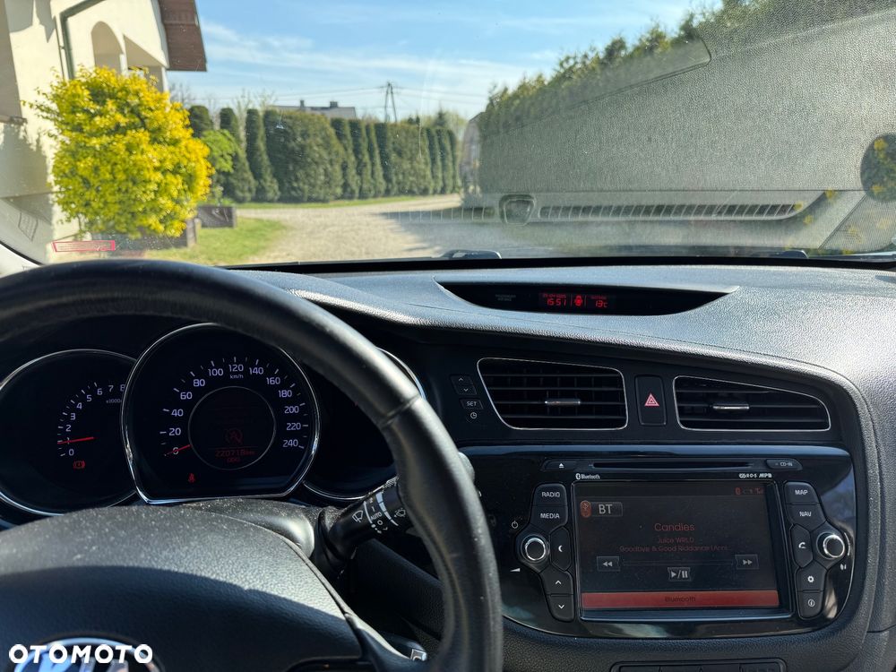 Kia Ceed 1.4 CVVT Dream Team Edition - 17