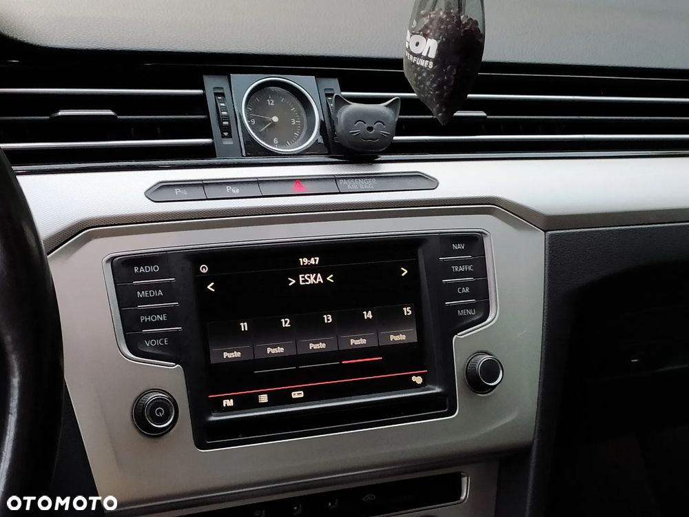 Volkswagen Passat 1.6 TDI BMT Comfortline - 8