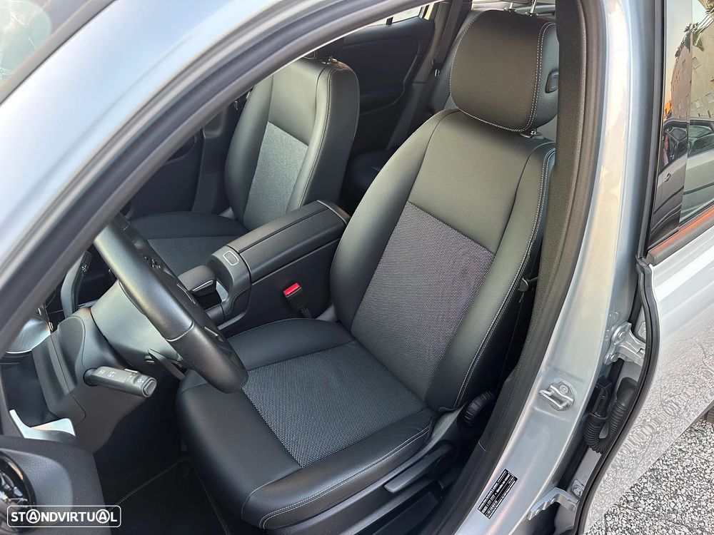 Mercedes-Benz GLB 180 d Style - 9