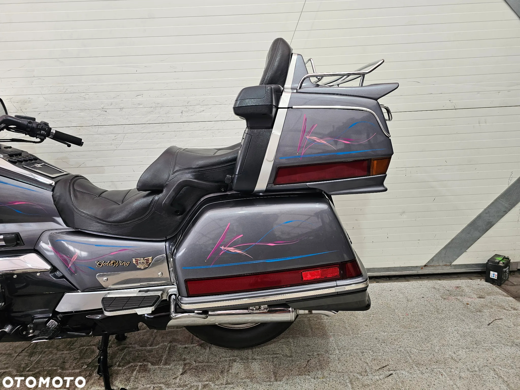 Honda GL - 9