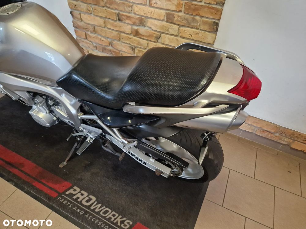 Yamaha FZ6 - 15
