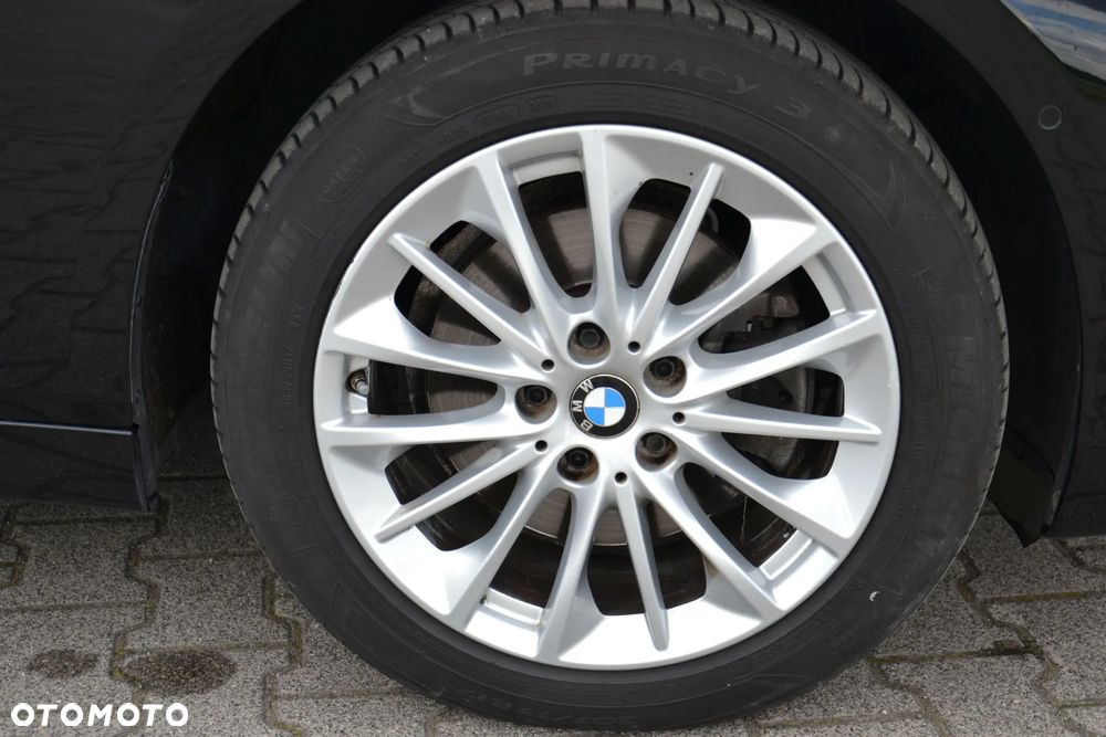 BMW Seria 2 218d - 16
