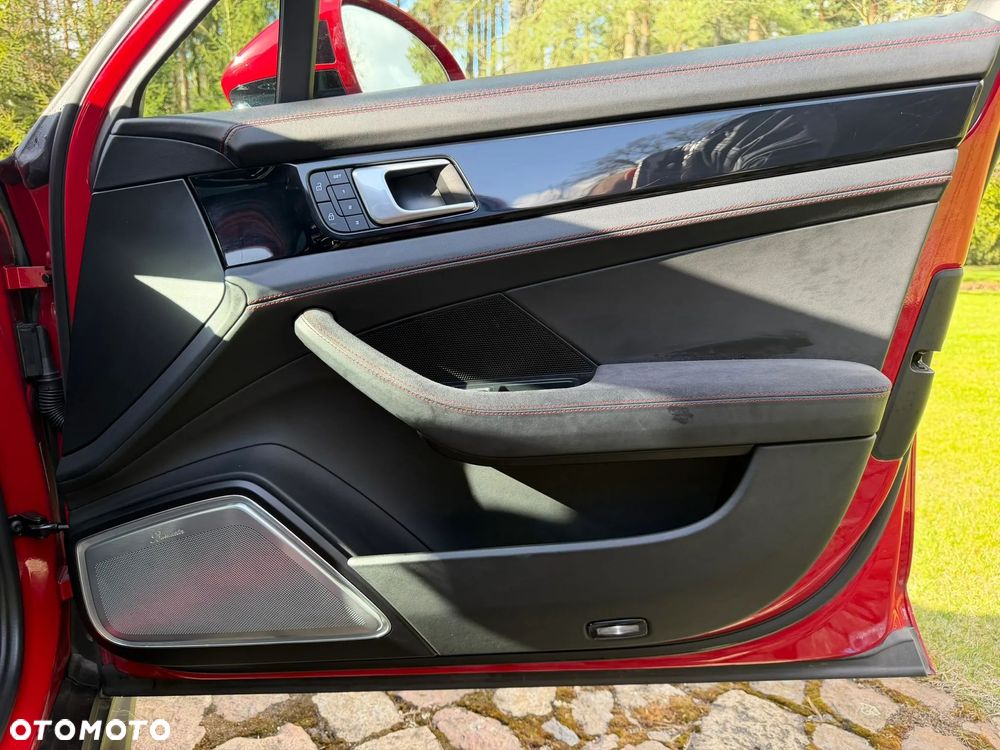 Porsche Panamera GTS - 17