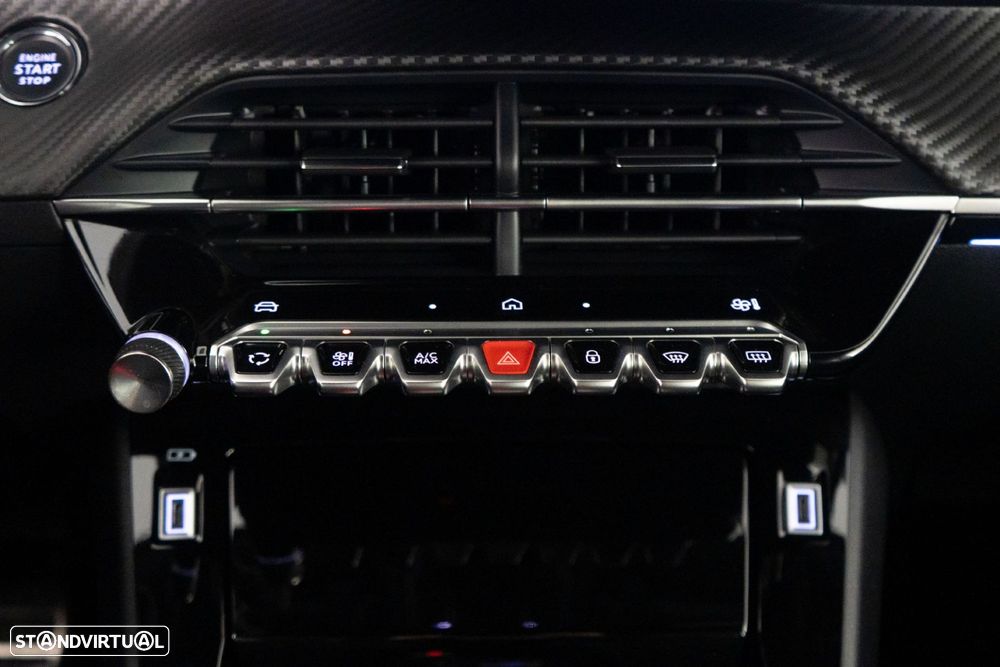 Peugeot 2008 1.2 PureTech GT EAT8 - 26