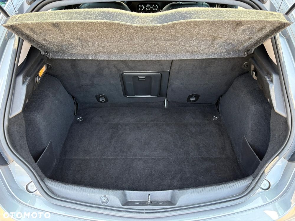 Alfa Romeo Giulietta 2.0 JTDM 16V - 12