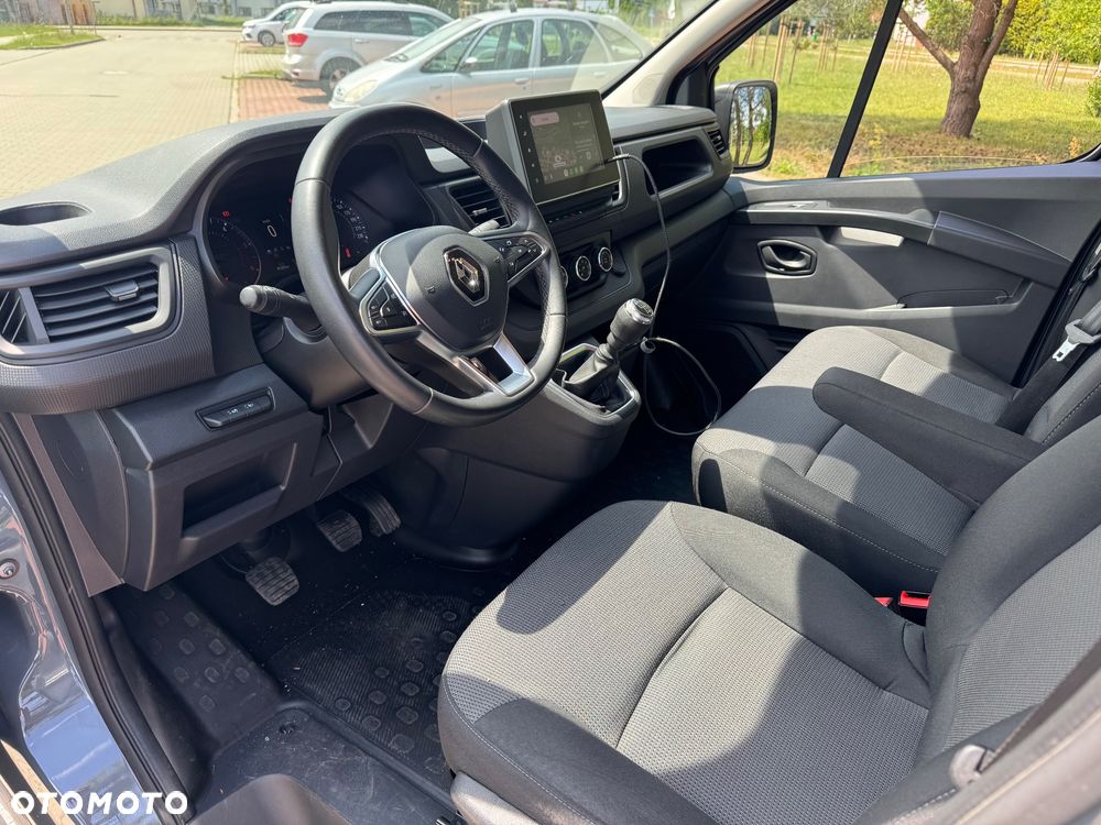 Renault Trafic - 11