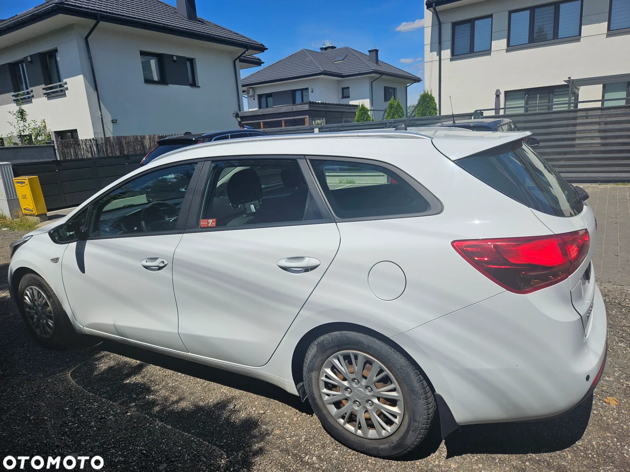 Kia Ceed - 4