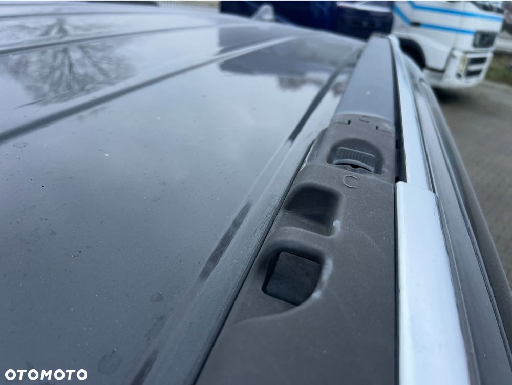 Chrysler Pacifica - 26