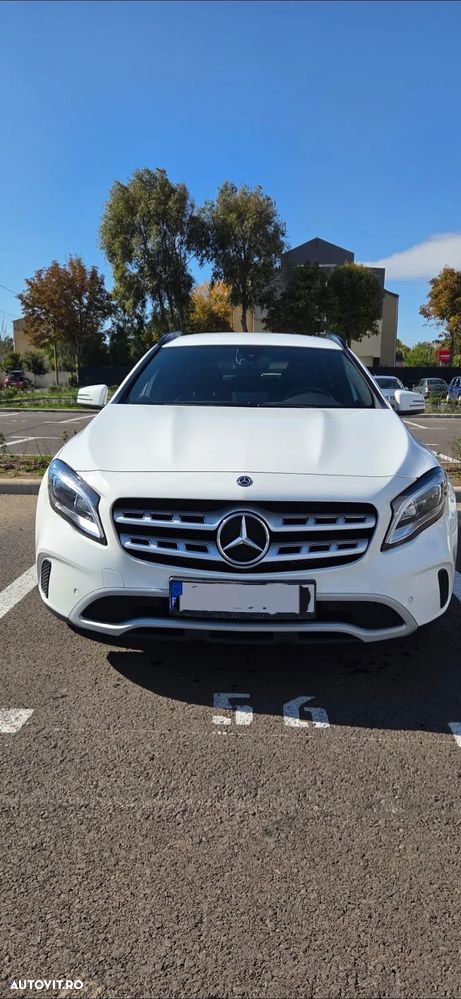 Mercedes-Benz GLA 200 d 4MATIC Aut. - 1