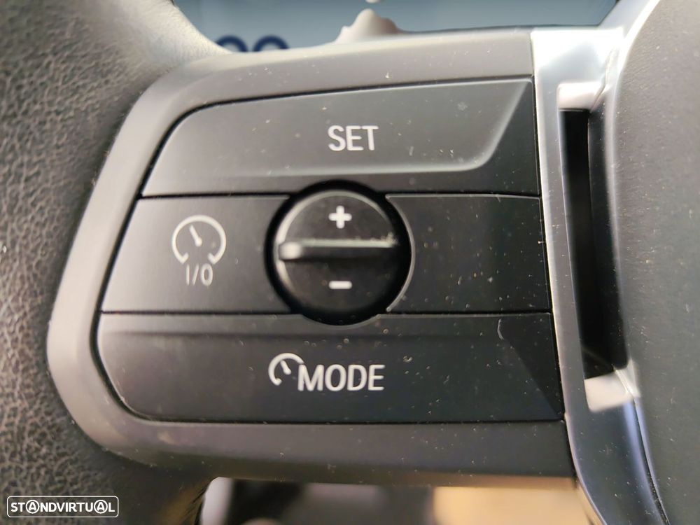 BMW 225xe Active Tourer - 17