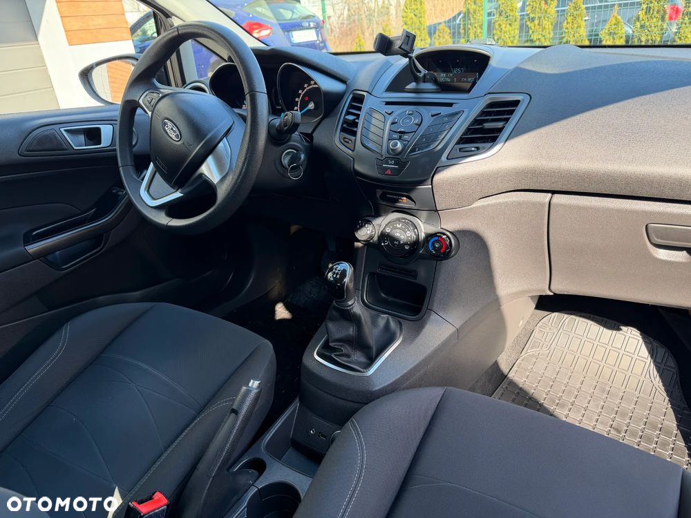 Ford Fiesta - 8