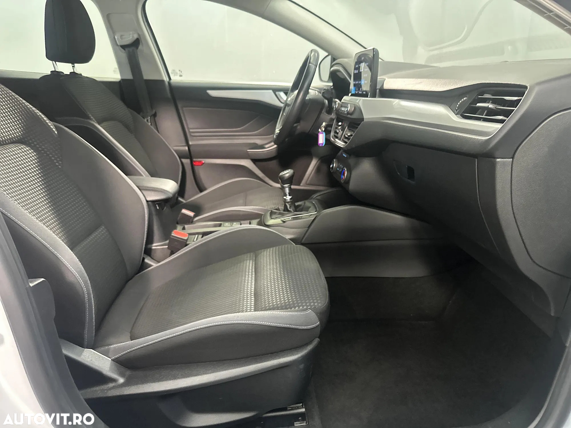 Ford Focus - 11