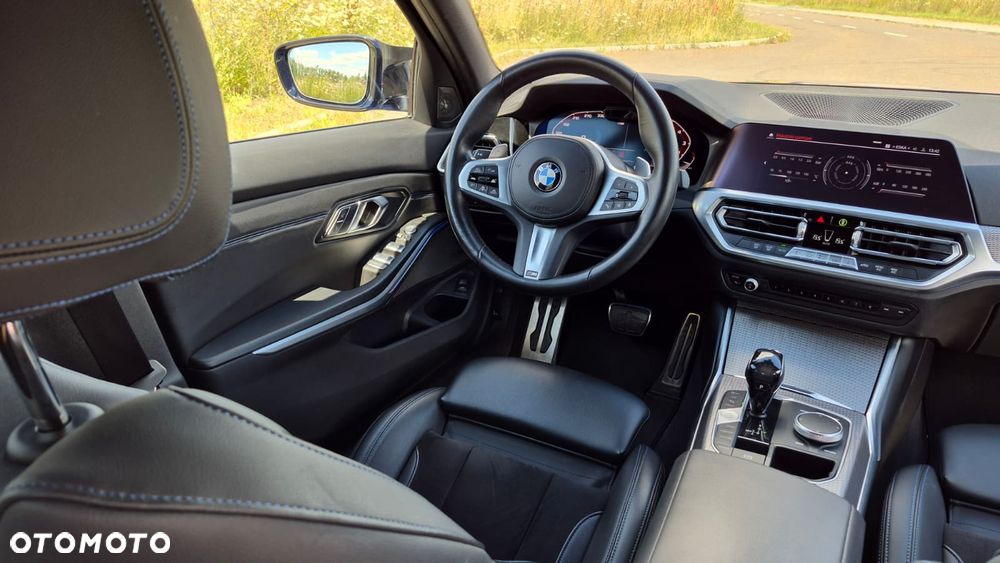 BMW Seria 3 330i M Sport sport - 12