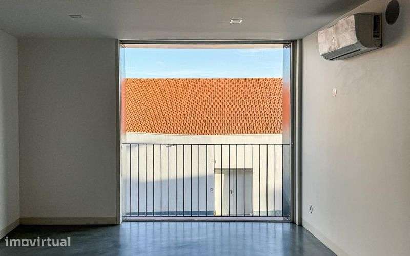 Apartamento T1 novo, com garagem para arrendar em Marvila - Grande imagem: 2/7