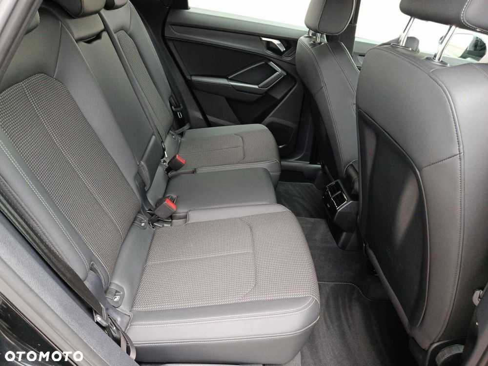 Audi Q3 35 TFSI mHEV S tronic - 16