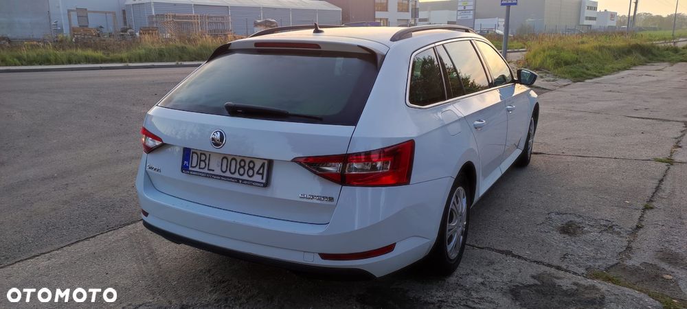 Skoda Superb 2.0 TDI Active DSG7 - 5