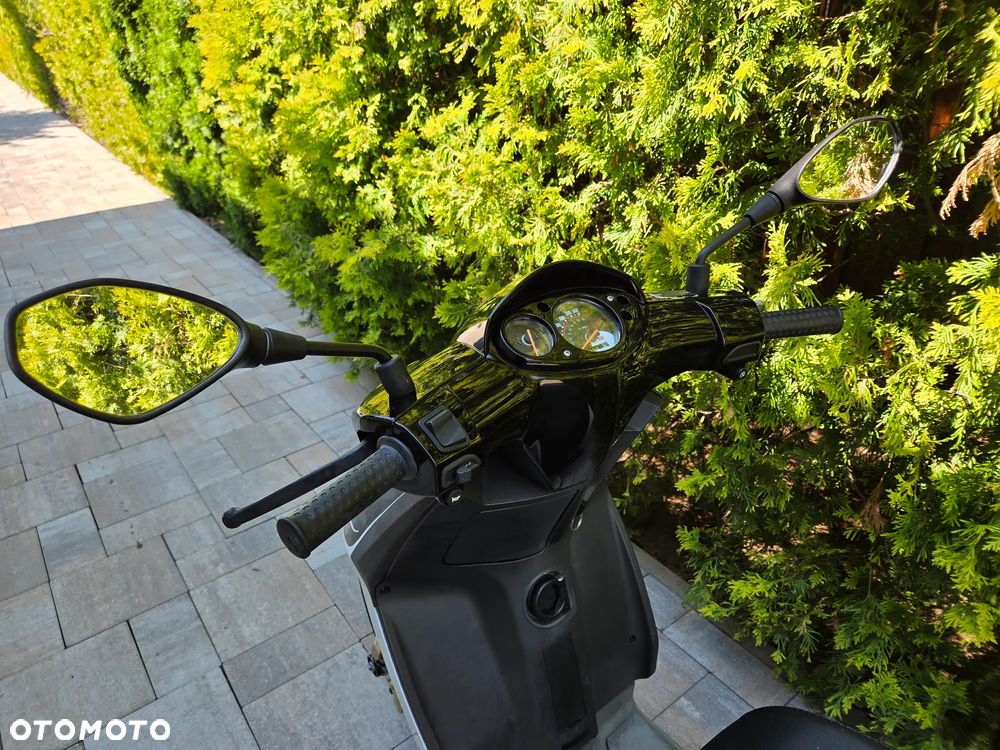Aprilia SR - 12