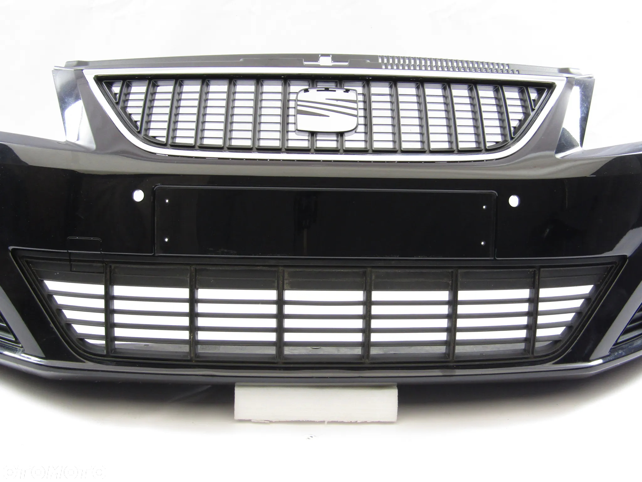Zderzak przedni Seat Alhambra 10 - 20 Sprysk./ Pdc-4 Lakier LY9T - 7