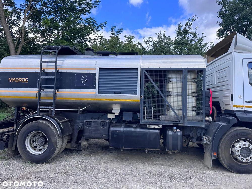 Mercedes-Benz AXOR - 2