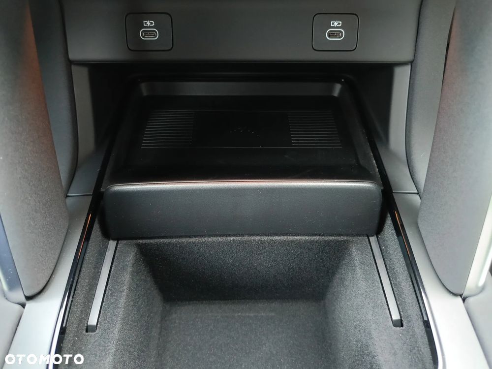 Land Rover Discovery Sport - 25