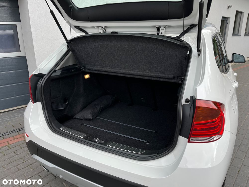 BMW X1 xDrive18d xLine - 10