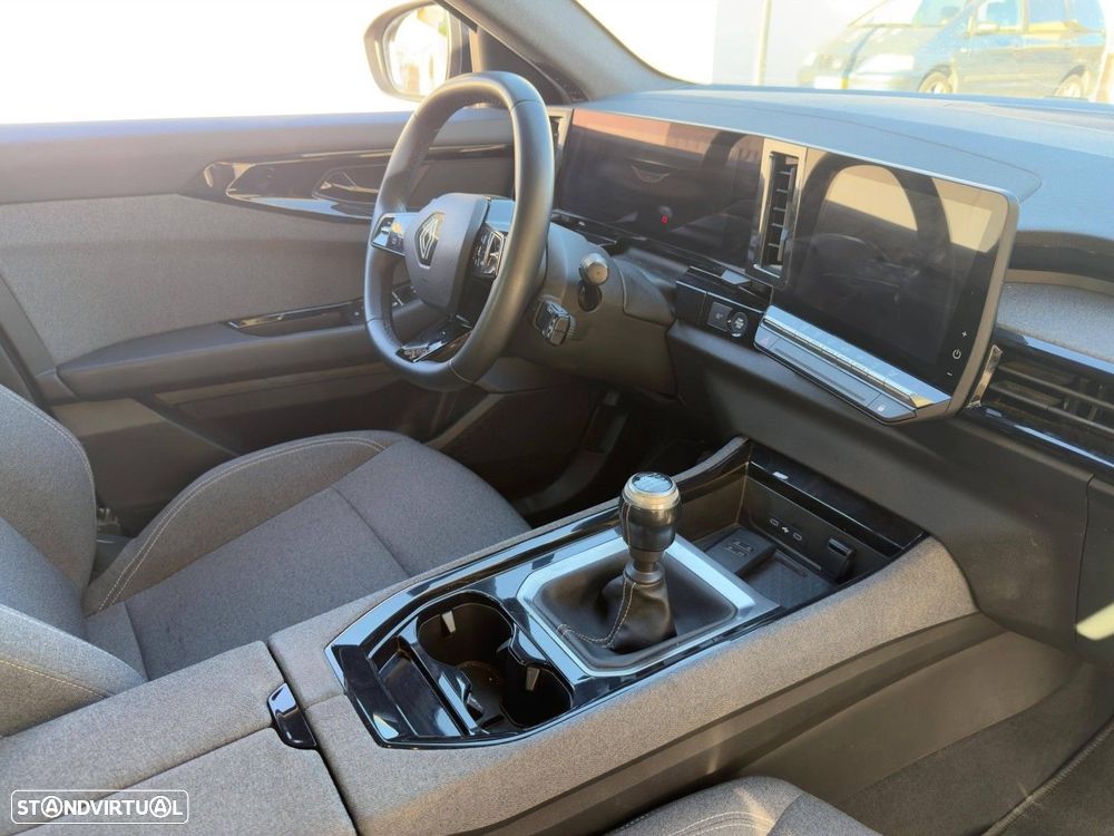 Renault Austral 1.2 E-Tech Techno - 10