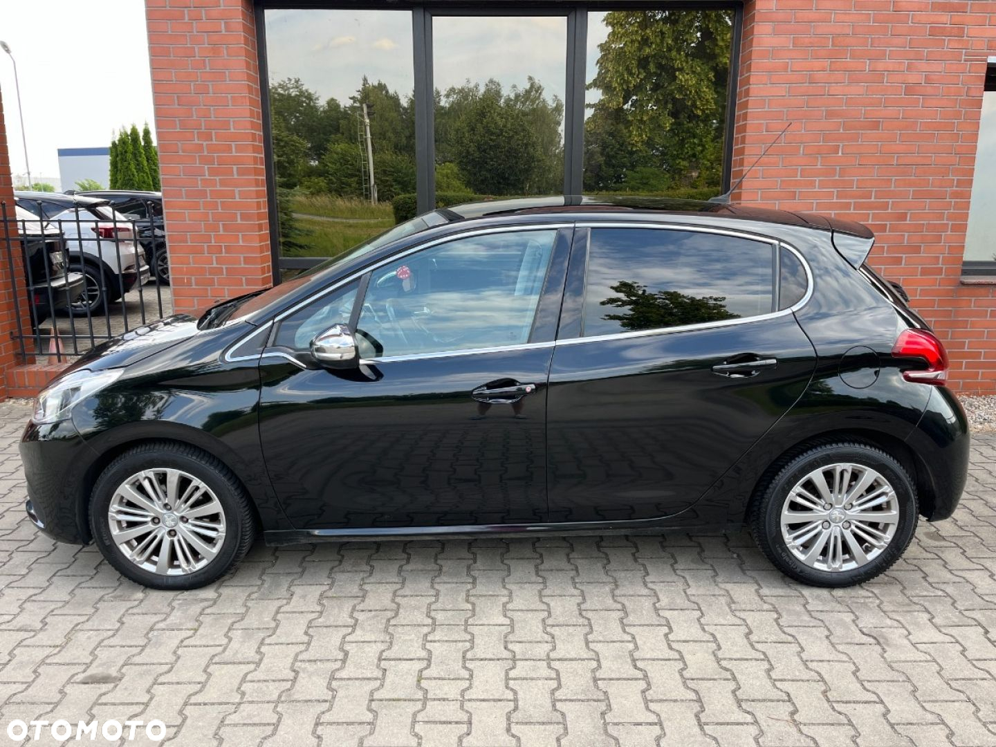 Peugeot 208 Blue-HDi 100 Stop&Start Style - 28