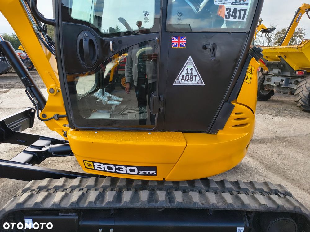 JCB 8030 2017r - 11