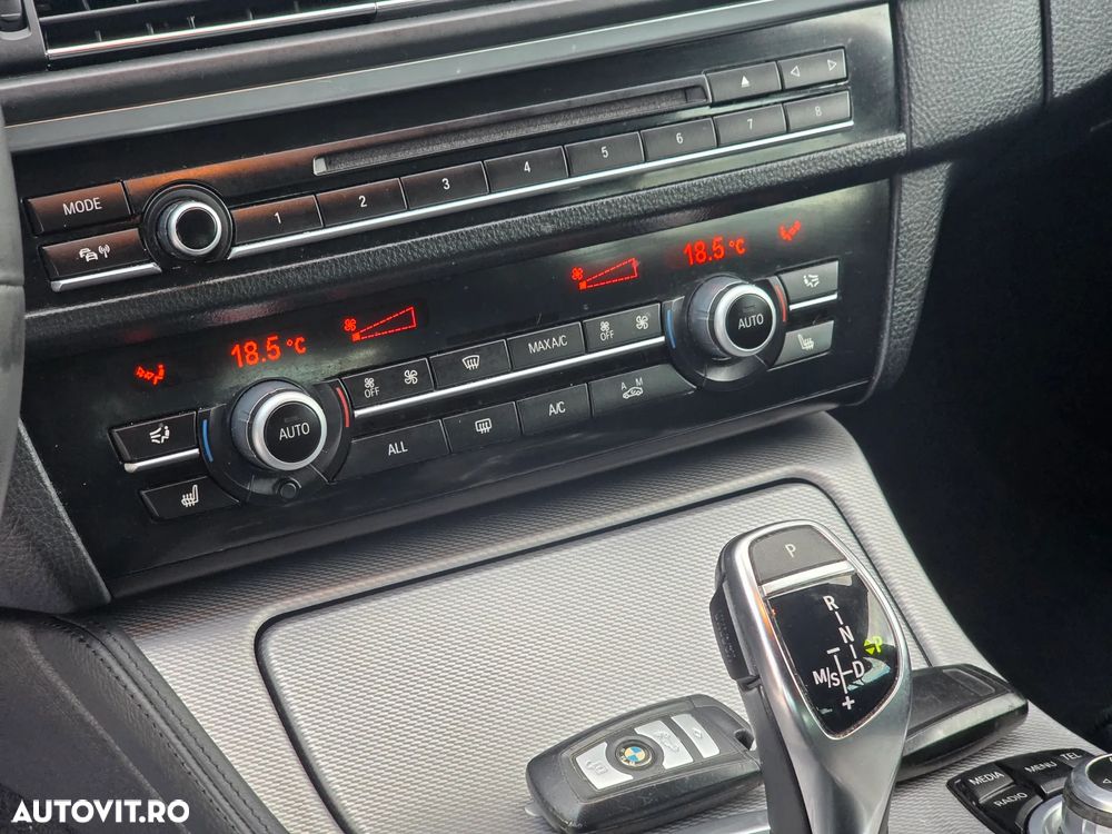BMW Seria 5 520d Touring Sport-Aut. - 10