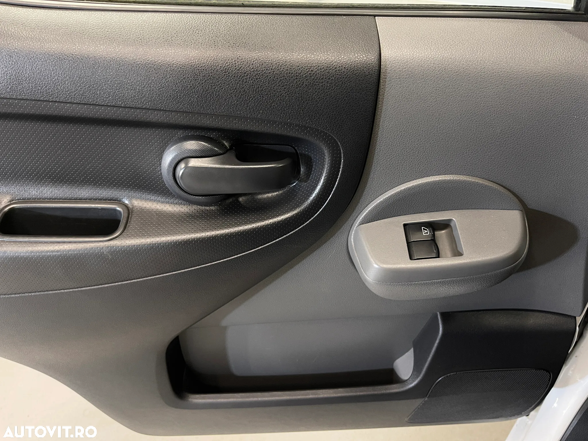 Nissan E-NV200 - 14