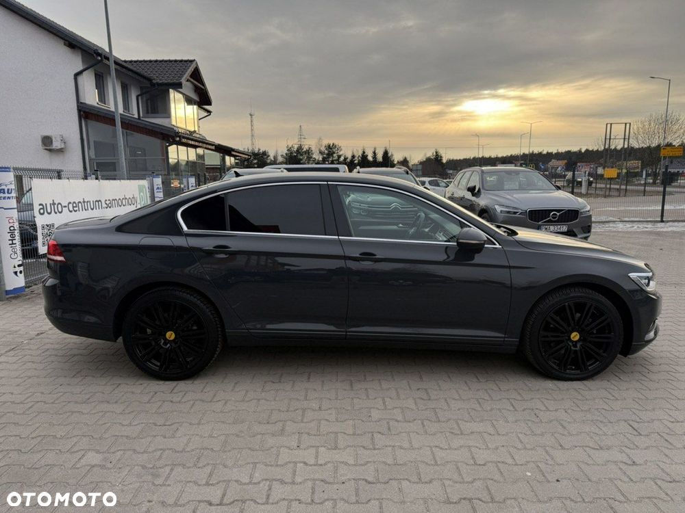 Volkswagen Passat 1.6 TDI SCR DSG Comfortline - 10