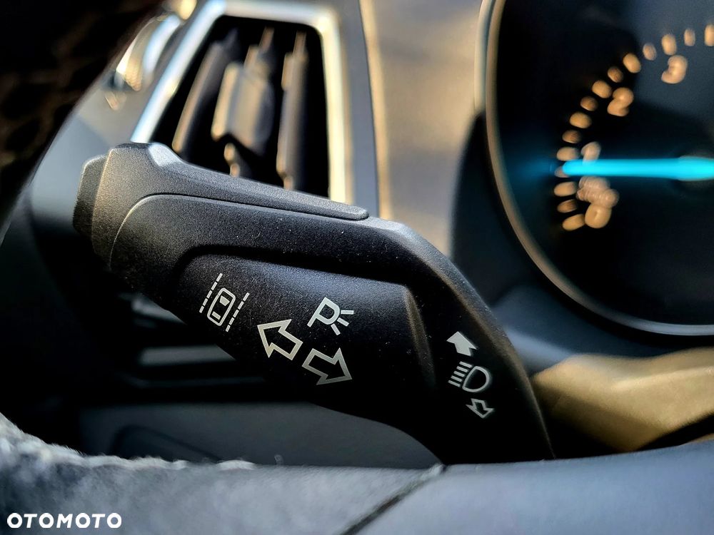 Ford Kuga 1.5 EcoBoost 2x4 ST-Line - 17