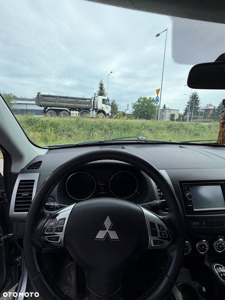 Mitsubishi Outlander 2.0 Intense NAVI 2WD EU5 - 5