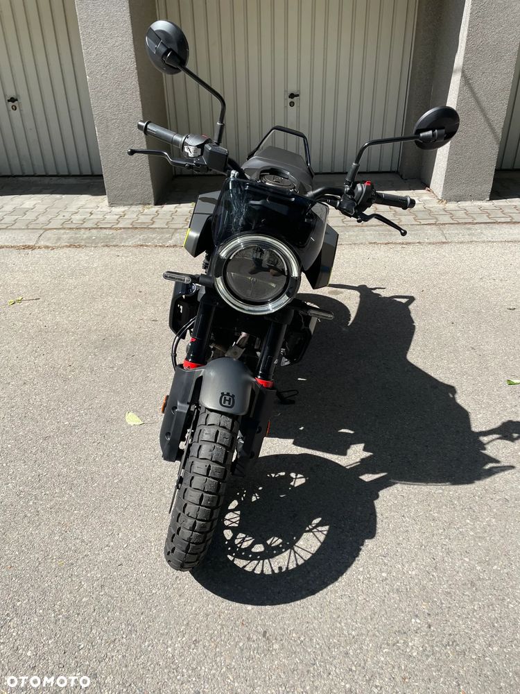 Husqvarna Svartpilen - 3