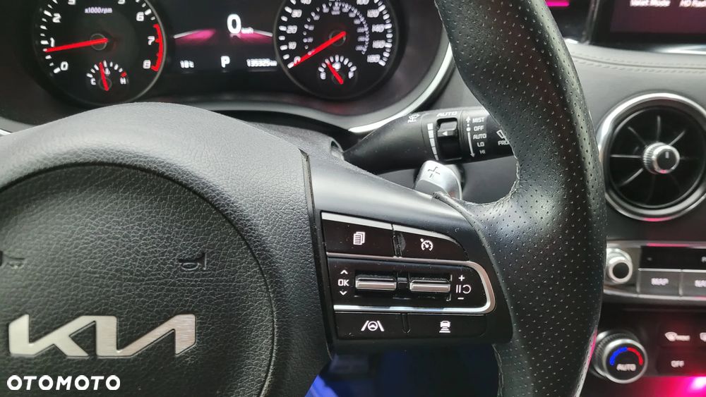 Kia Stinger 3.3 T-GDI AWD OPF GT - 36