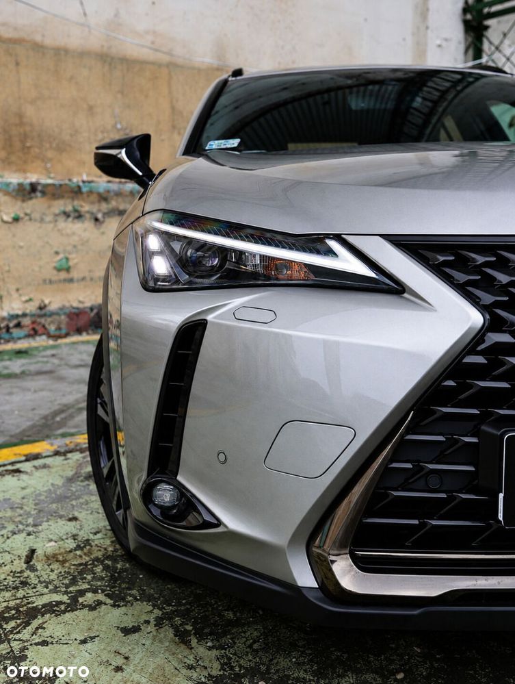 Lexus UX 250h GPF F Impression 2WD - 19