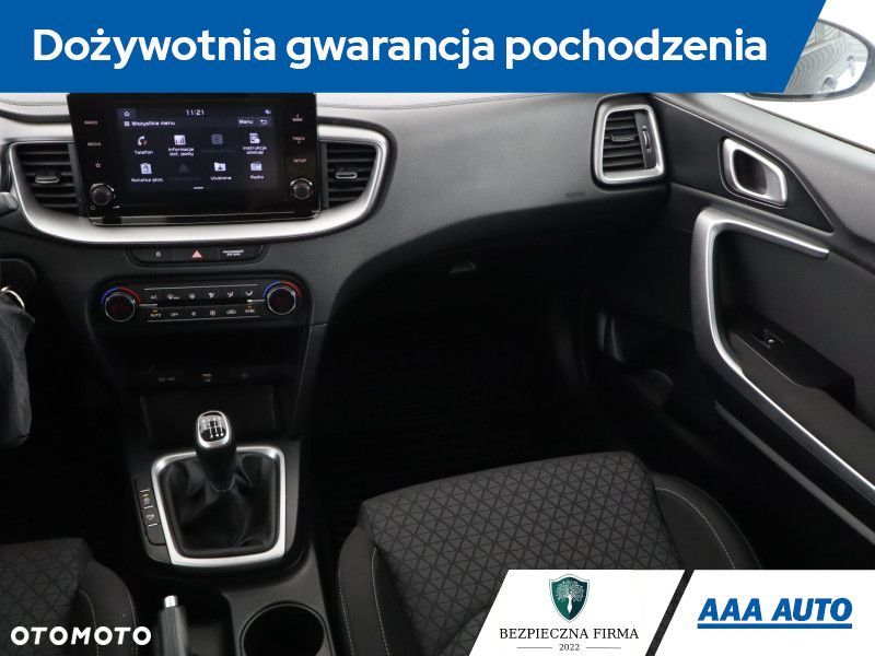 Kia Ceed - 10