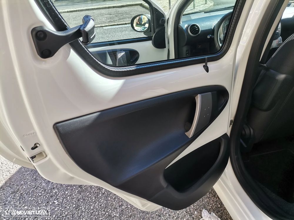 Toyota Aygo 1.0 + AC+VSC - 13