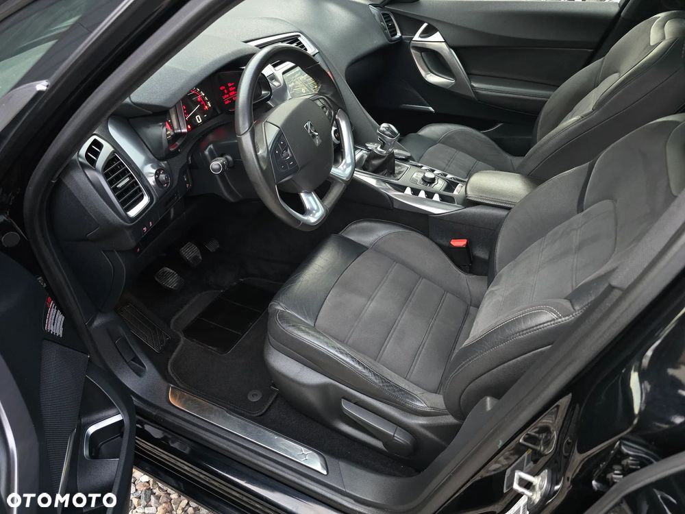 Citroën DS5 HDi 165 SportChic - 11