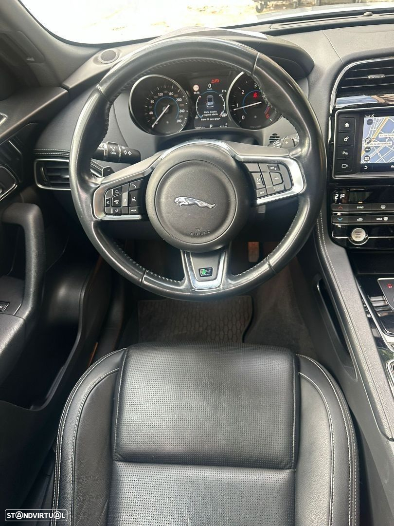 Jaguar F-Pace 2.0 i4D R-Sport Aut. - 30