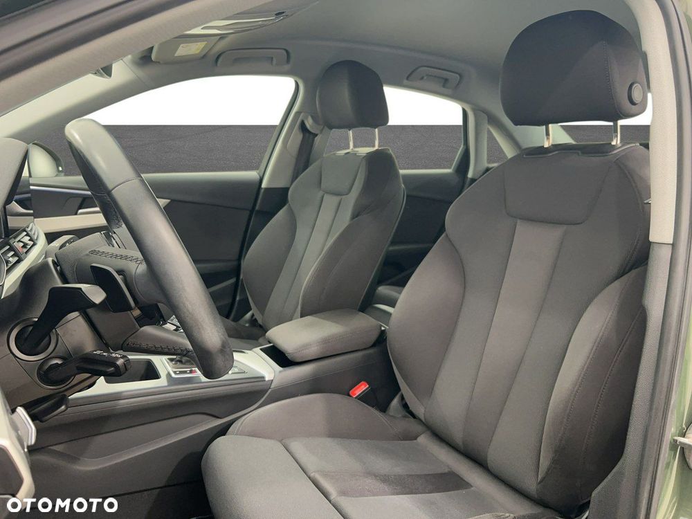Audi A4 Limousine - 10