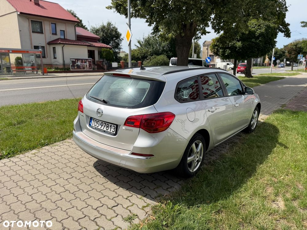 Opel Astra 1.4 Turbo - 9