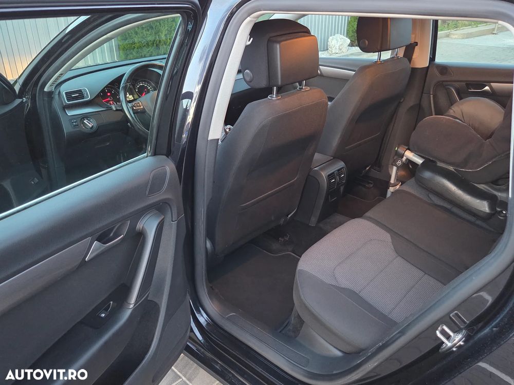 Volkswagen Passat - 8