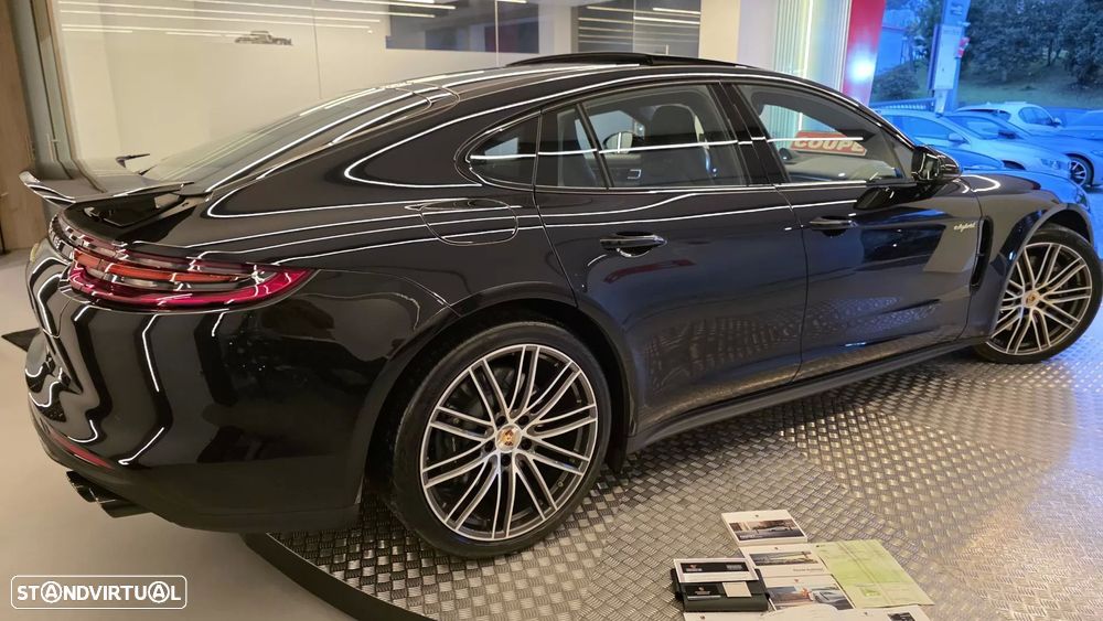Porsche Panamera 4 E-Hybrid - 21